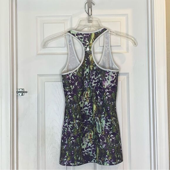 Lululemon Cool Racerback Tank Size 8 - Picture 9 of 9